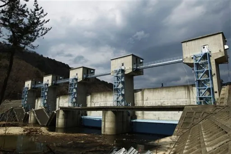 Credit: https://www.sandiegouniontribune.com/2011/05/13/how-one-japanese-village-defied-the-tsunami/ 